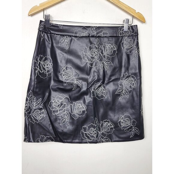 RW and Co black floral embroidered faux leather mini skirt. Size 8 - Picture 2 of 5
